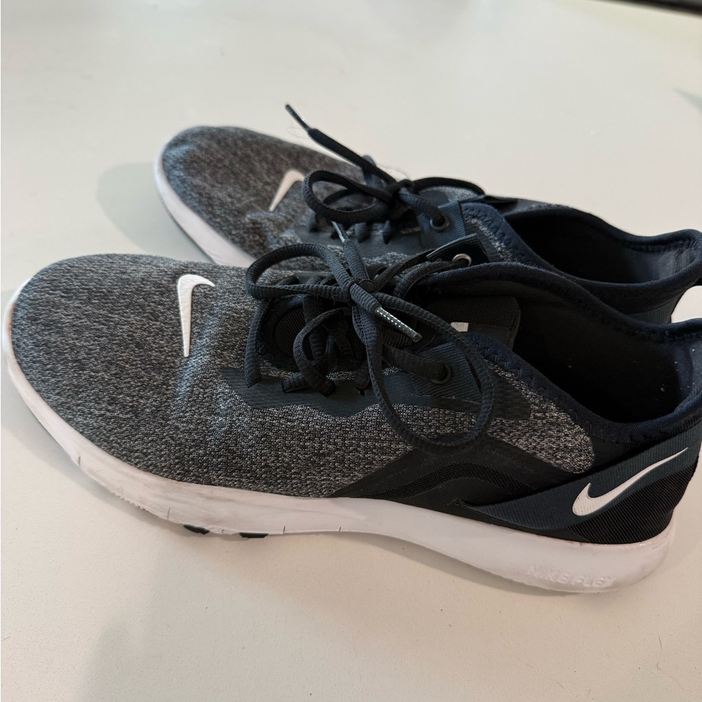 Nike Men's Gray and White Sneakers